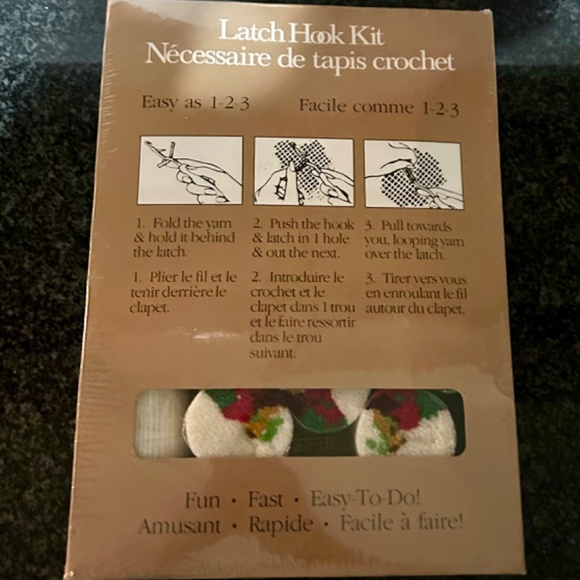 Vintage 1981 Caron Latch Hook Kit # K3307 Christmas Bells NOS Factory Sealed - Picture 2 of 4